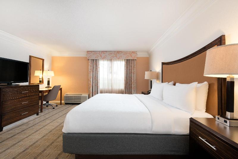 Holiday Inn Fort Lauderdale-Airport image