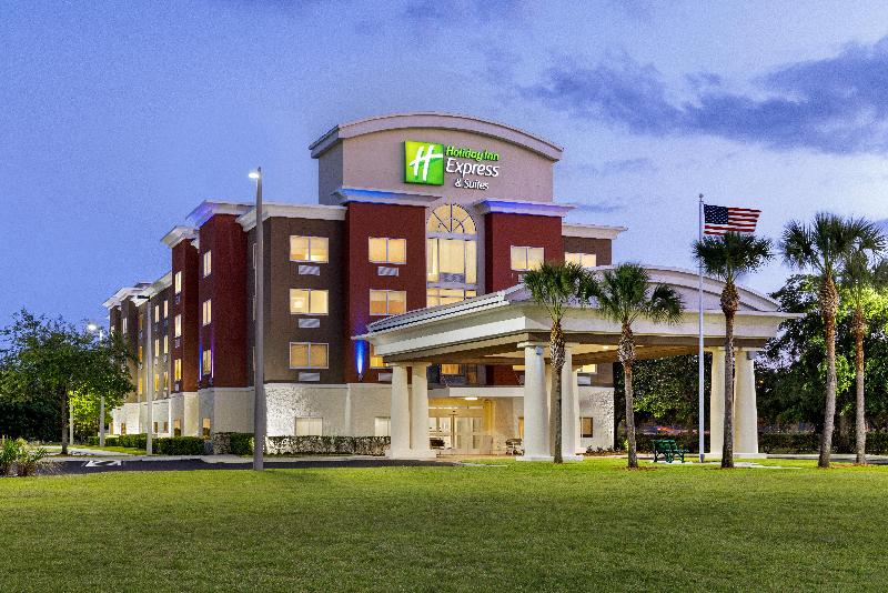 Holiday Inn Express & Suites Fort Pierce West IHG image