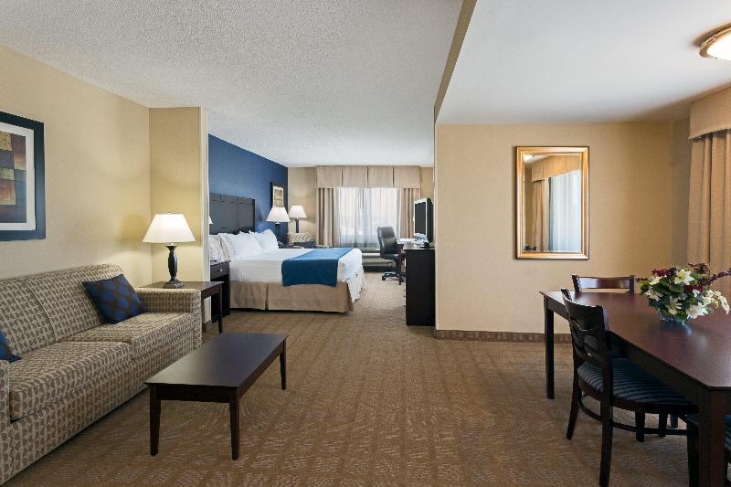 Holiday Inn Express & Suites Fort Pierce West IHG image