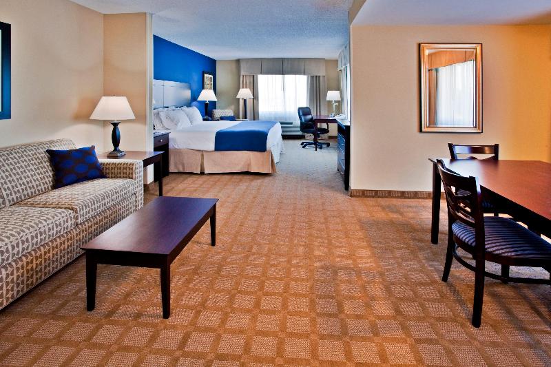 Holiday Inn Express & Suites Fort Pierce West IHG image