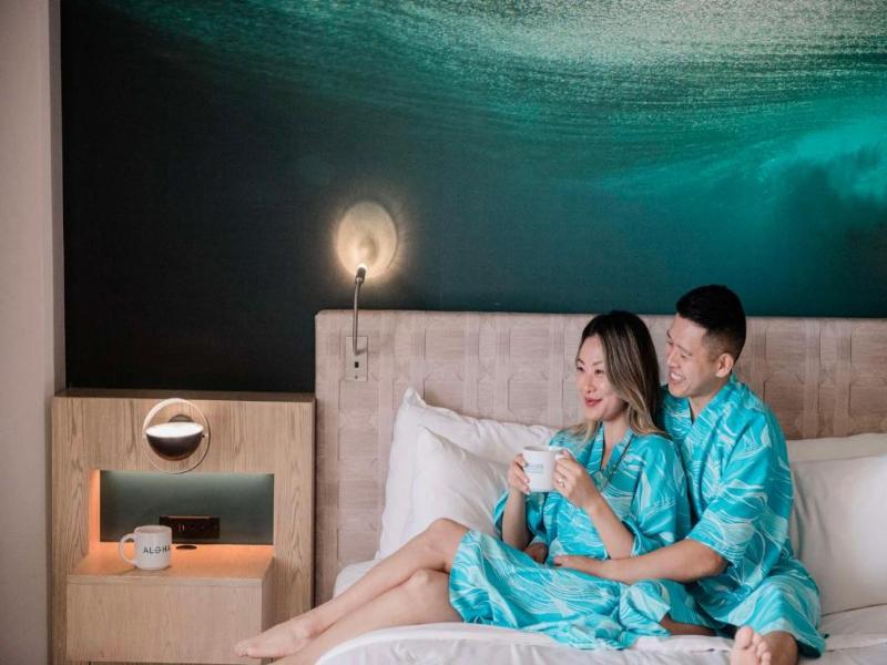 OUTRIGGER Waikiki Beachcomber Hotel image