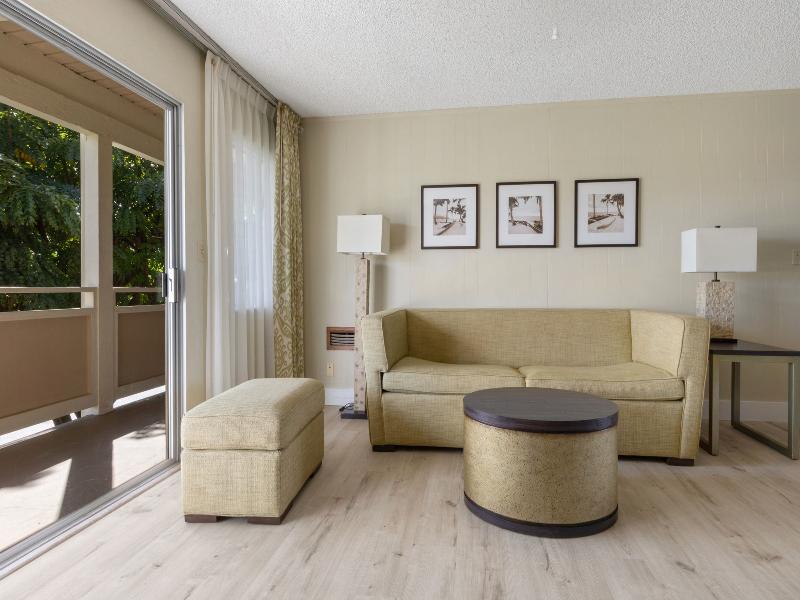 Plantation Hale Suites 4