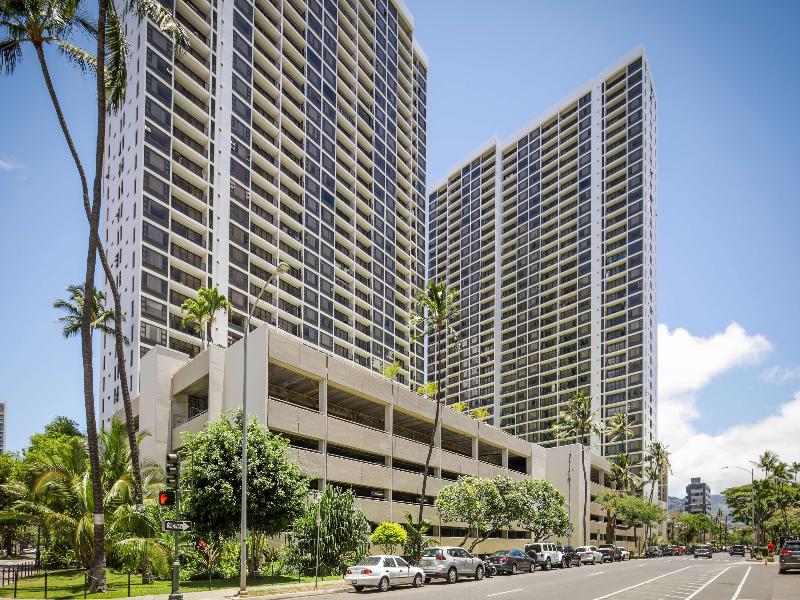 Aston at the Waikiki Banyan image