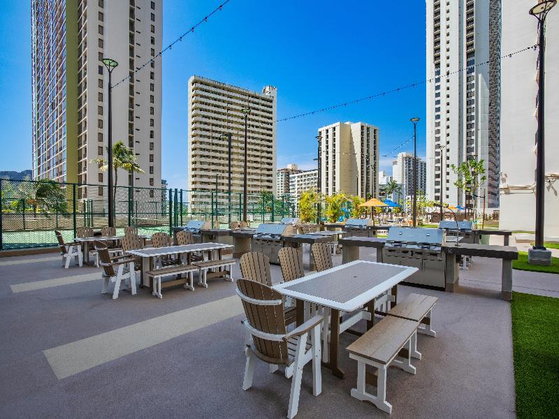 Aston at the Waikiki Banyan image