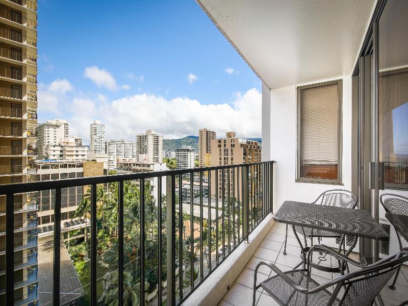 Aston at the Waikiki Banyan image