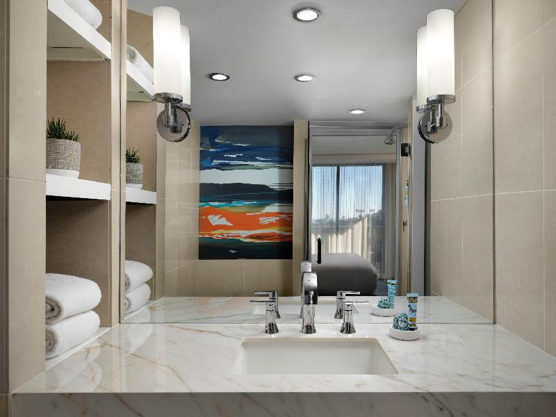 Hotel La Jolla, Curio Collection By Hilton image