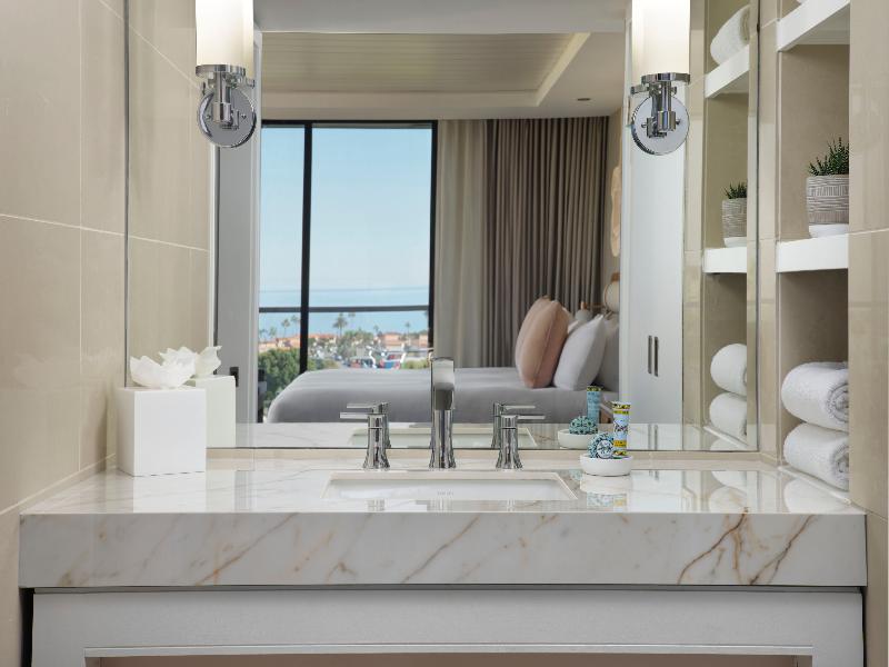 Hotel La Jolla, Curio Collection By Hilton image