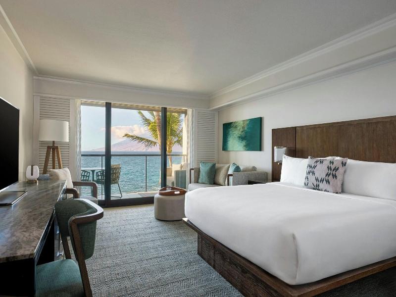 Room, 1 King Bed, Balcony, Oceanfront (1 King Bed)