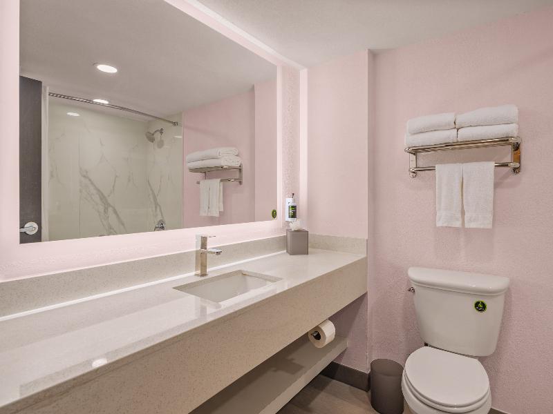 B&B Hotel Miami Airport image