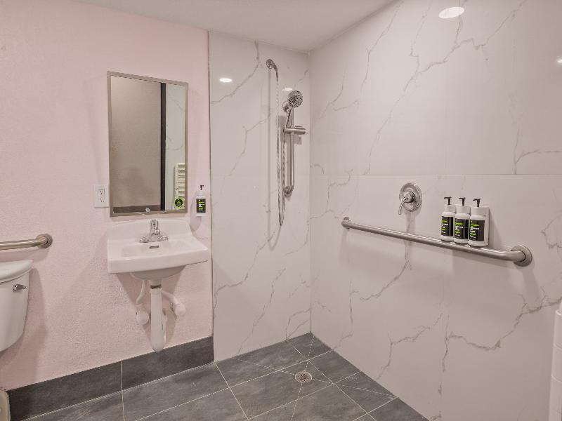 B&B Hotel Miami Airport image