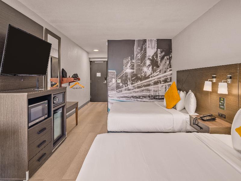 B&B Hotel Miami Airport image