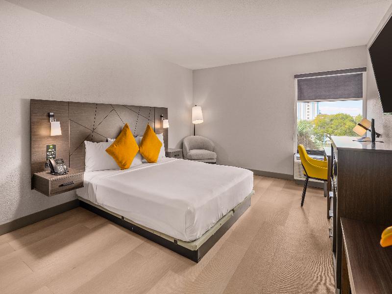 B&B Hotel Miami Airport image