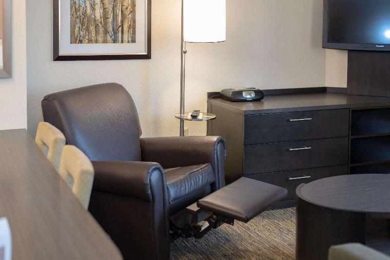 Sonesta Simply Suites Jacksonville — photo 132