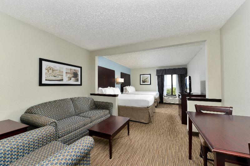 Holiday Inn Express Hotel & Suites Tampa