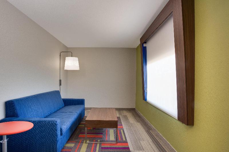 Holiday Inn Express Hotel&Suites Tampa-Fairgrou Holiday Inn Express Hotel&Suites Tampa-Fairgrou