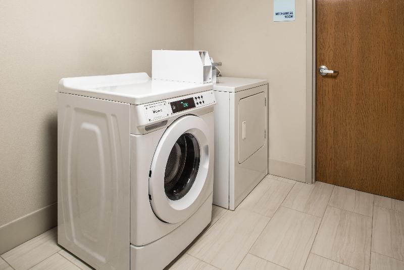 Holiday Inn Express Hotel & Suites Tampa-Anderson photo 5