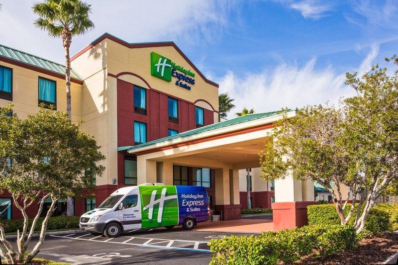 HOLIDAY INN EXPRESS HOTEL AND SUITES OLDSMAR 