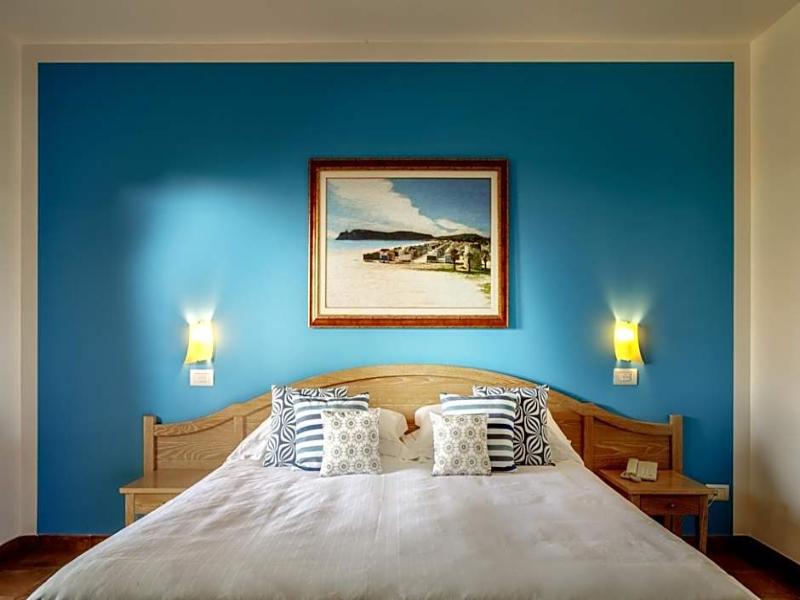 Cruccuris Resort image