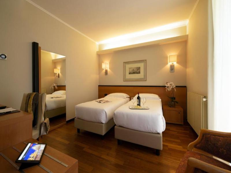 Fenice Hotel Milan image