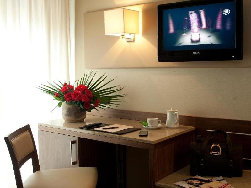 Fenice Hotel Milan image
