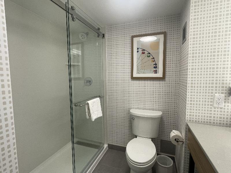 Hampton Inn & Suites Toronto Airport image