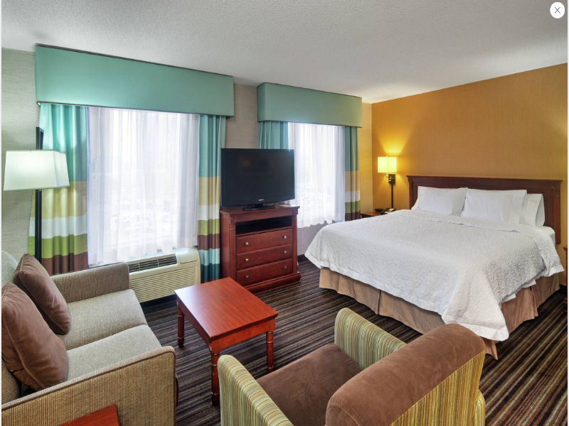 Hampton Inn & Suites Toronto Airport image