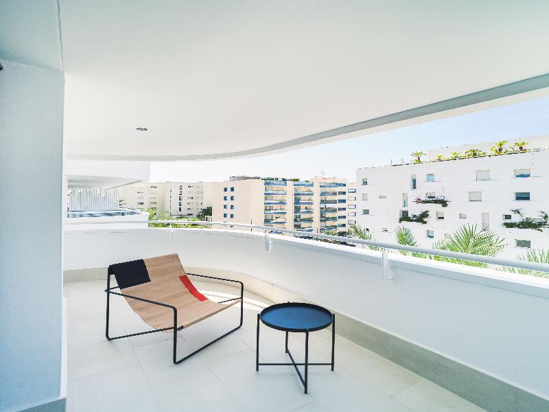El Hotel Pacha - Includes entrace to Pacha Club image