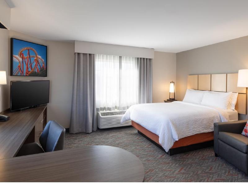 Candlewood Suites Anaheim Resort image