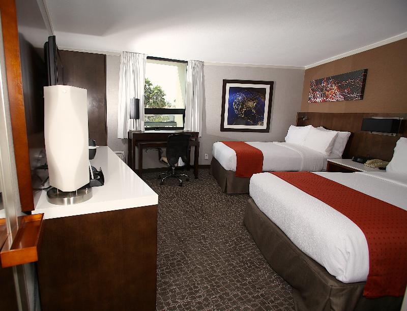 Holiday Inn Long Beach-Airport (Conference Ctr) image