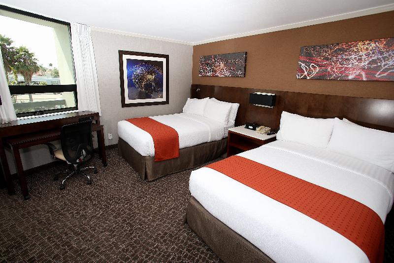 Holiday Inn Long Beach-Airport (Conference Ctr) image
