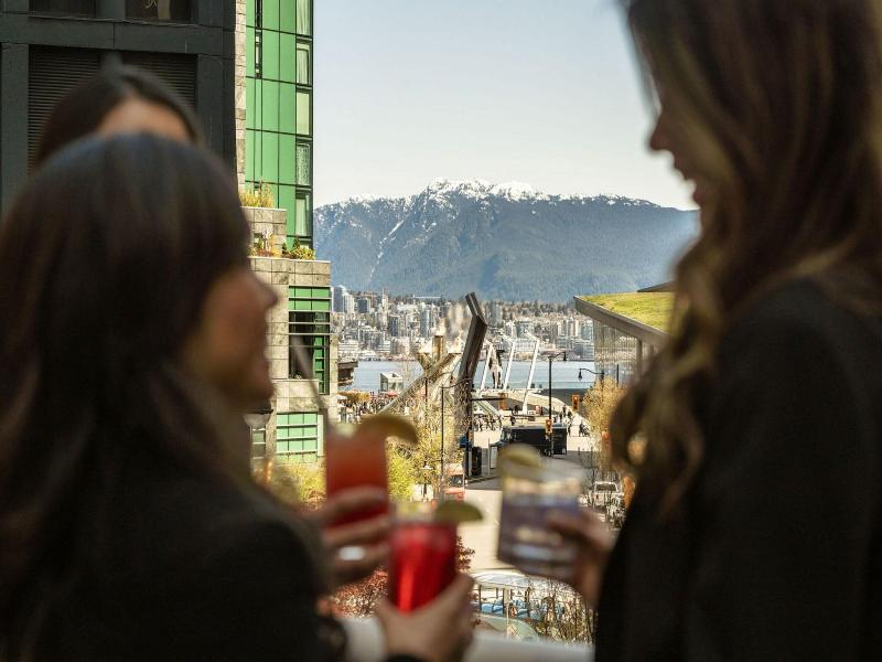 Vancouver Marriott Pinnacle Downtown Hotel image