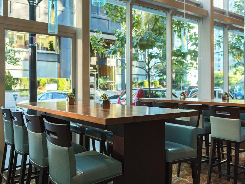 Vancouver Marriott Pinnacle Downtown Hotel image