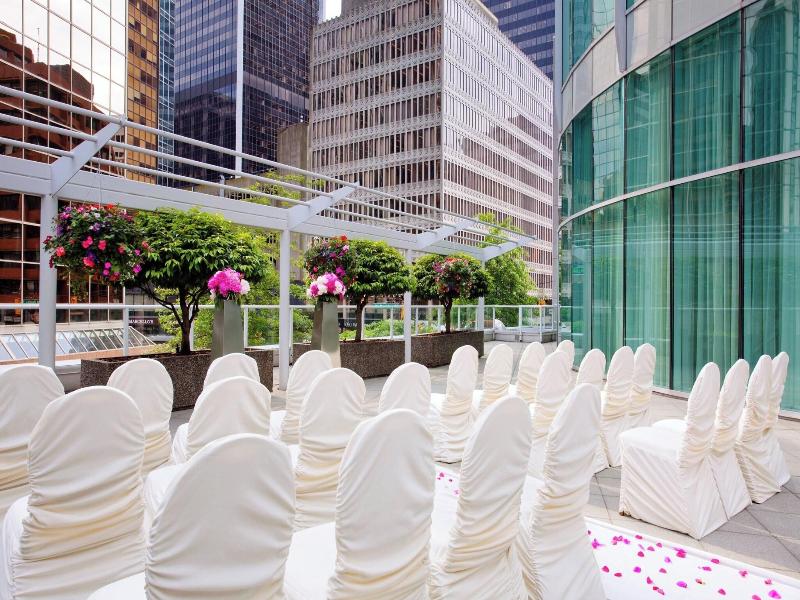 Vancouver Marriott Pinnacle Downtown Hotel image