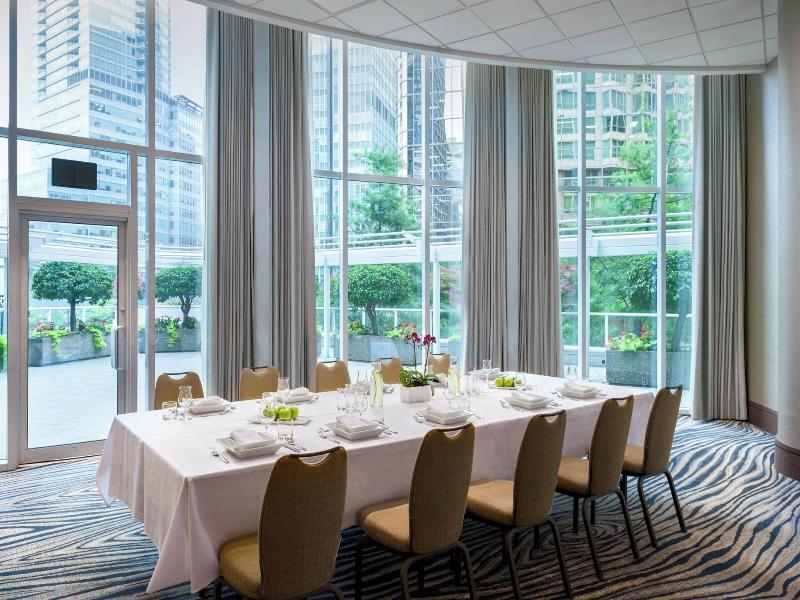 Vancouver Marriott Pinnacle Downtown Hotel image