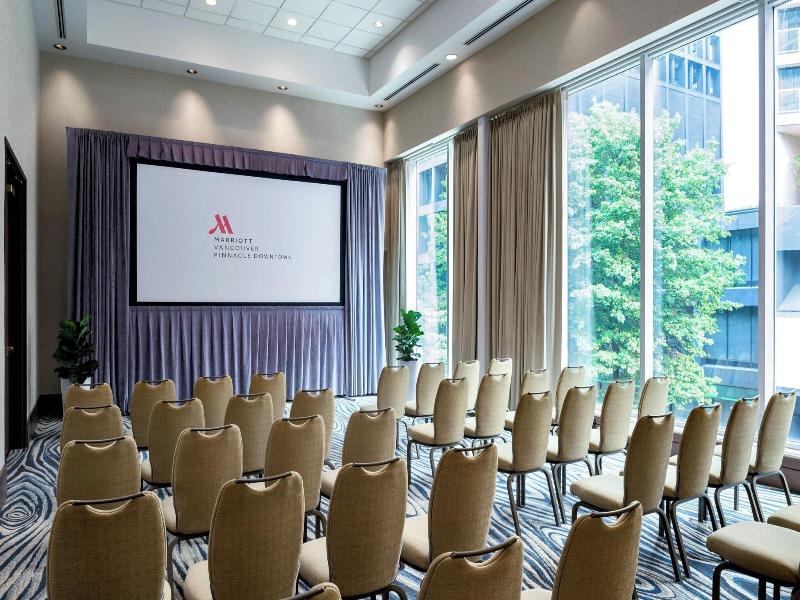 Vancouver Marriott Pinnacle Downtown Hotel image
