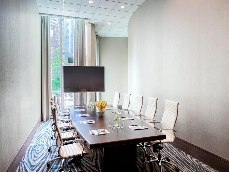 Vancouver Marriott Pinnacle Downtown Hotel image