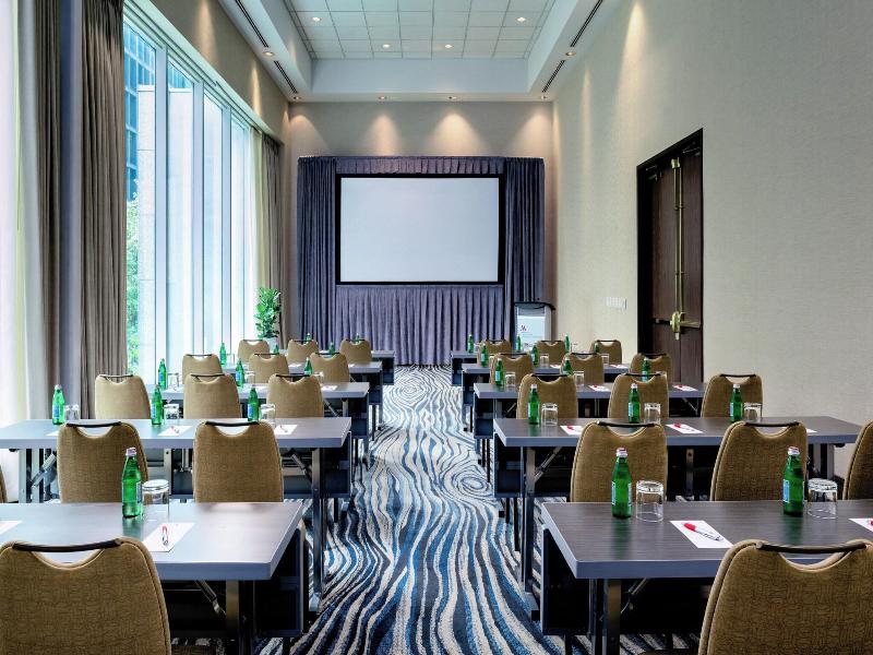 Vancouver Marriott Pinnacle Downtown Hotel image