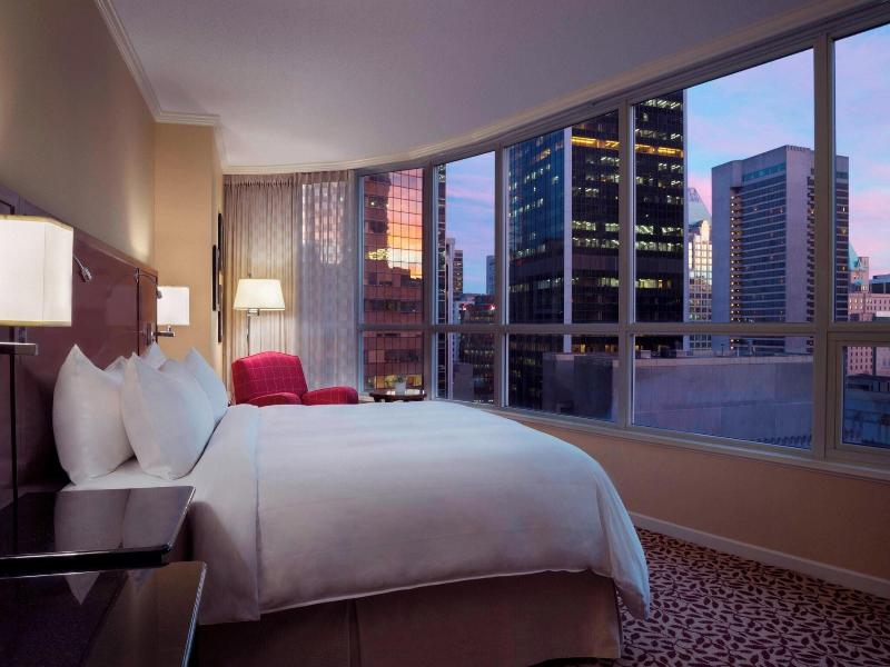 Vancouver Marriott Pinnacle Downtown Hotel image