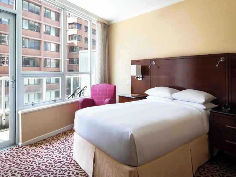 Vancouver Marriott Pinnacle Downtown Hotel image