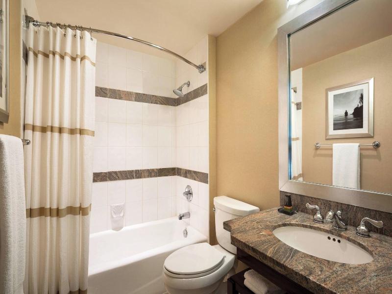 Vancouver Marriott Pinnacle Downtown Hotel image