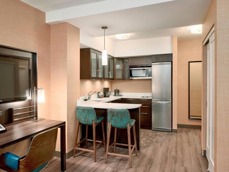 Residence Inn Vancouver Downtown image