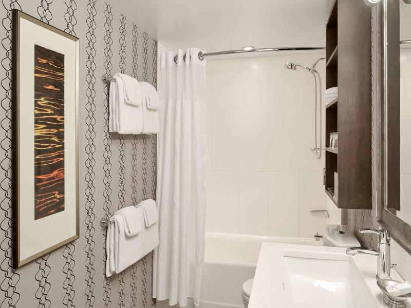 Residence Inn Vancouver Downtown image
