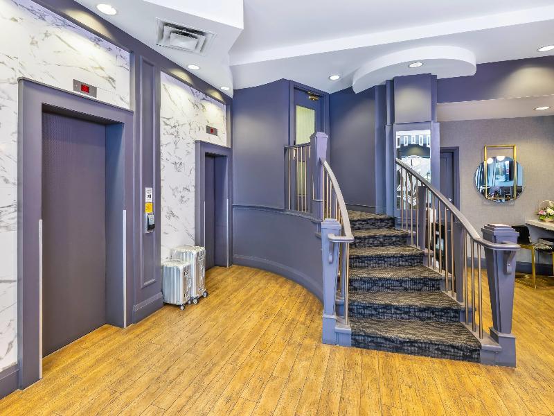 Quality Inn & Suites Downtown Vancouver image