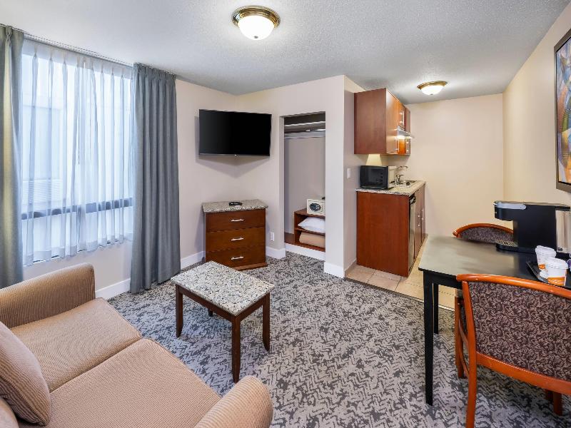 Quality Inn & Suites Downtown Vancouver image