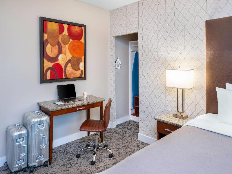Quality Inn & Suites Downtown Vancouver image