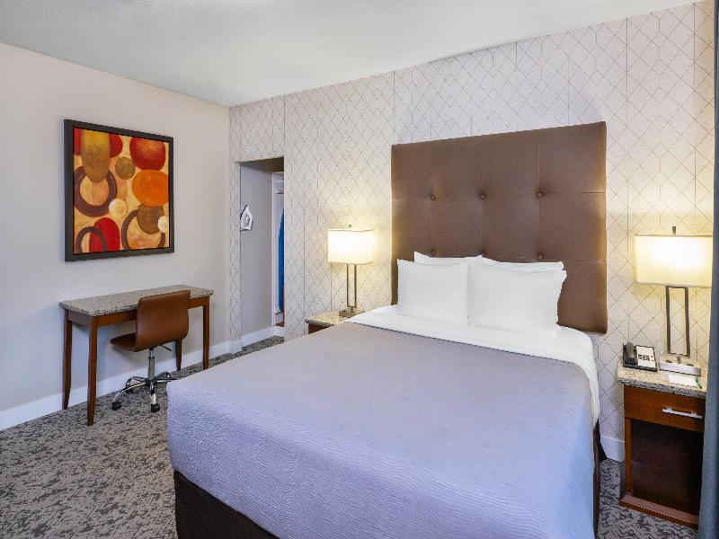 Quality Inn & Suites Downtown Vancouver image