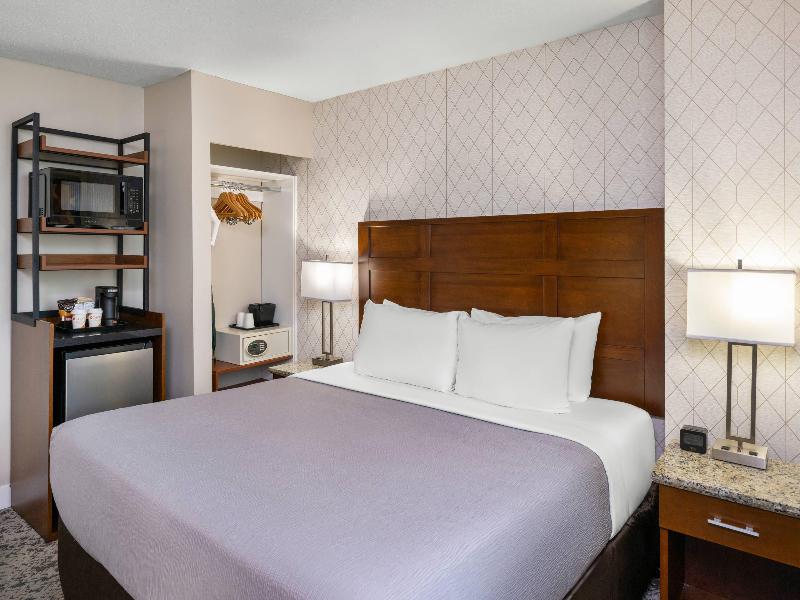 Quality Inn & Suites Downtown Vancouver image