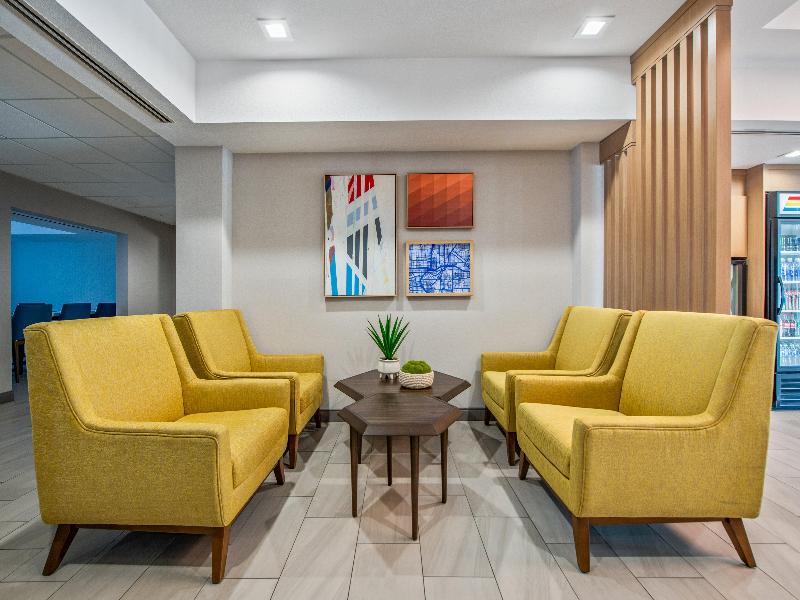 Holiday Inn Express Hotel & Suites Sorrento Valley — view