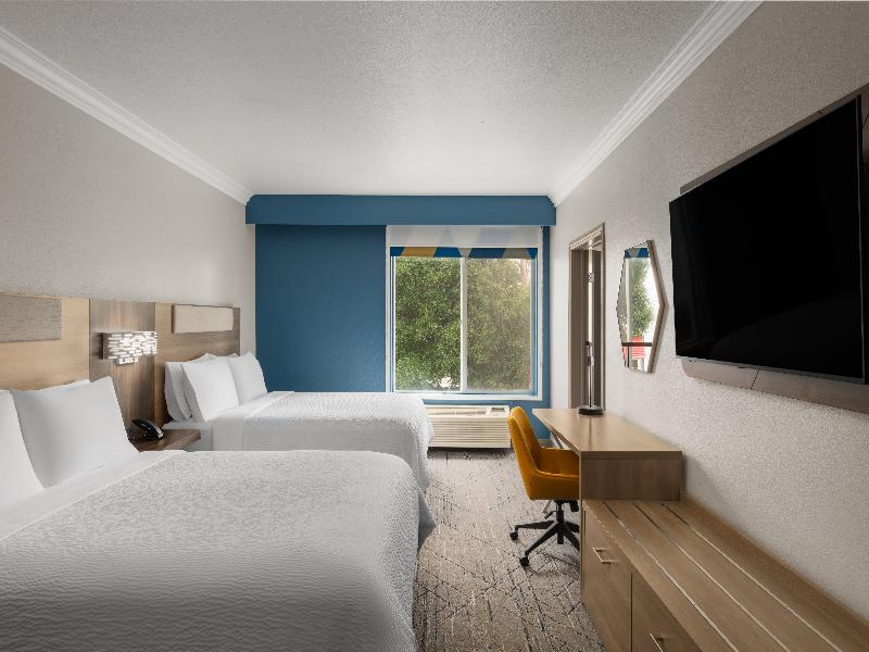 Holiday Inn Express Hotel & Suites Paso Robles  image