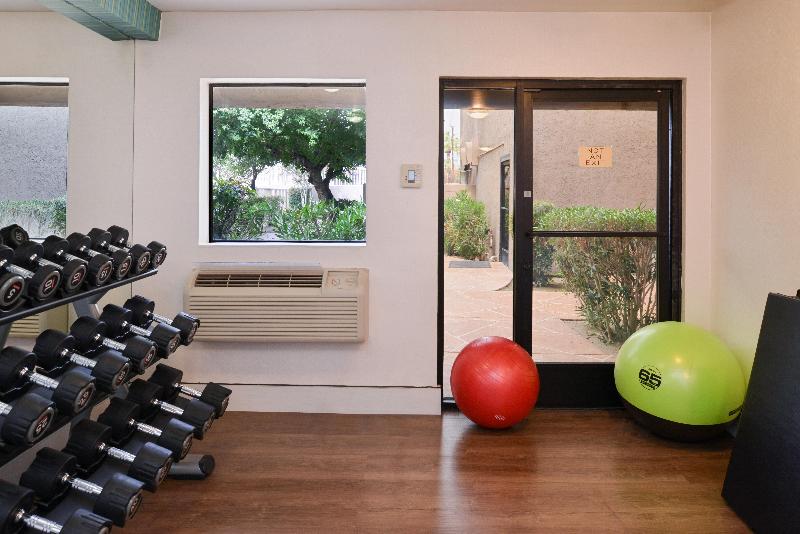 Holiday Inn Express Palm Desert photo 3